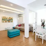 Pineapples BC706 - Excelente localização, conforto e silêncio